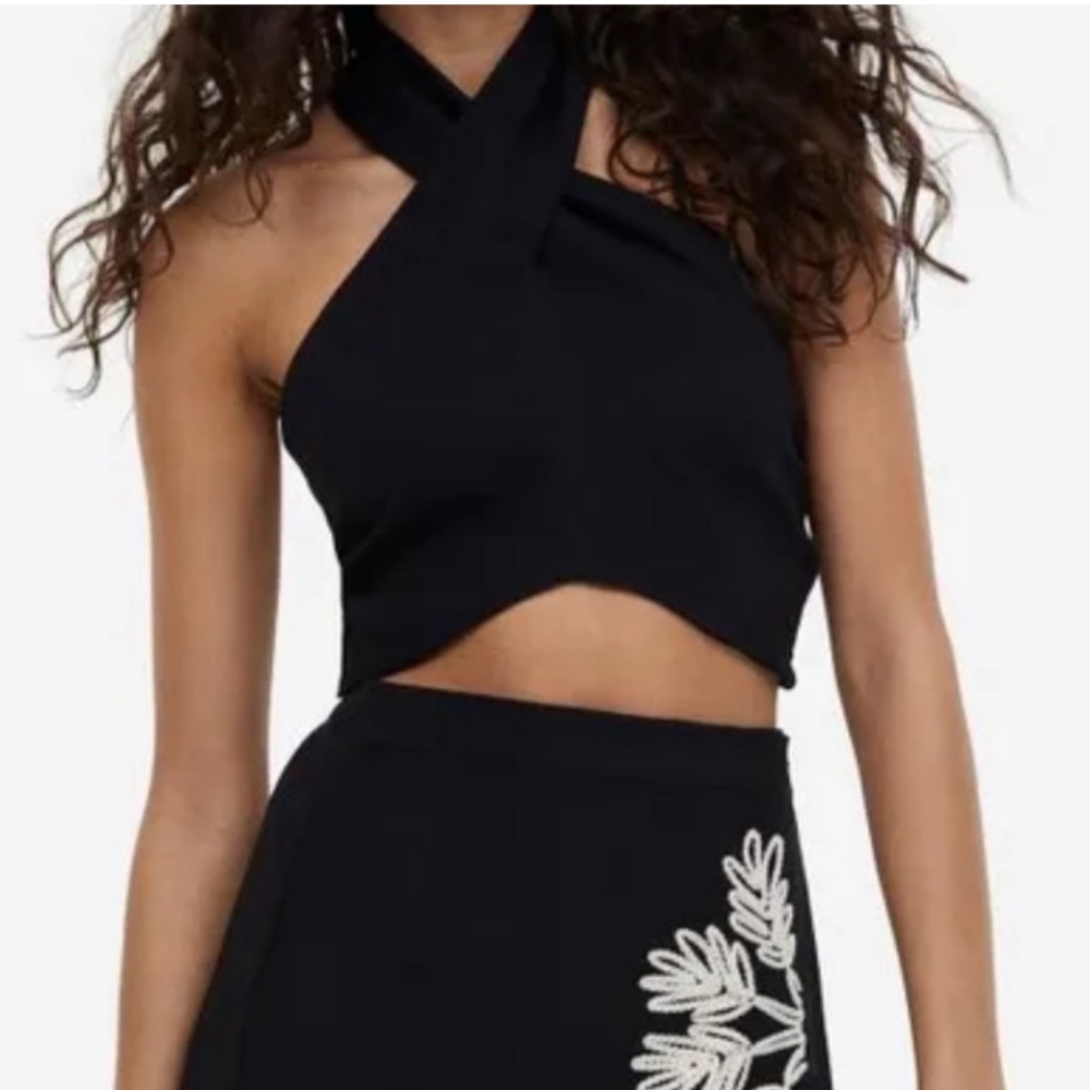 Cross front halter top